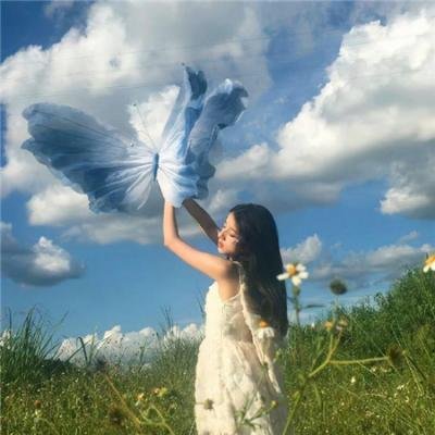 我和班上最讨厌的女生结婚了。